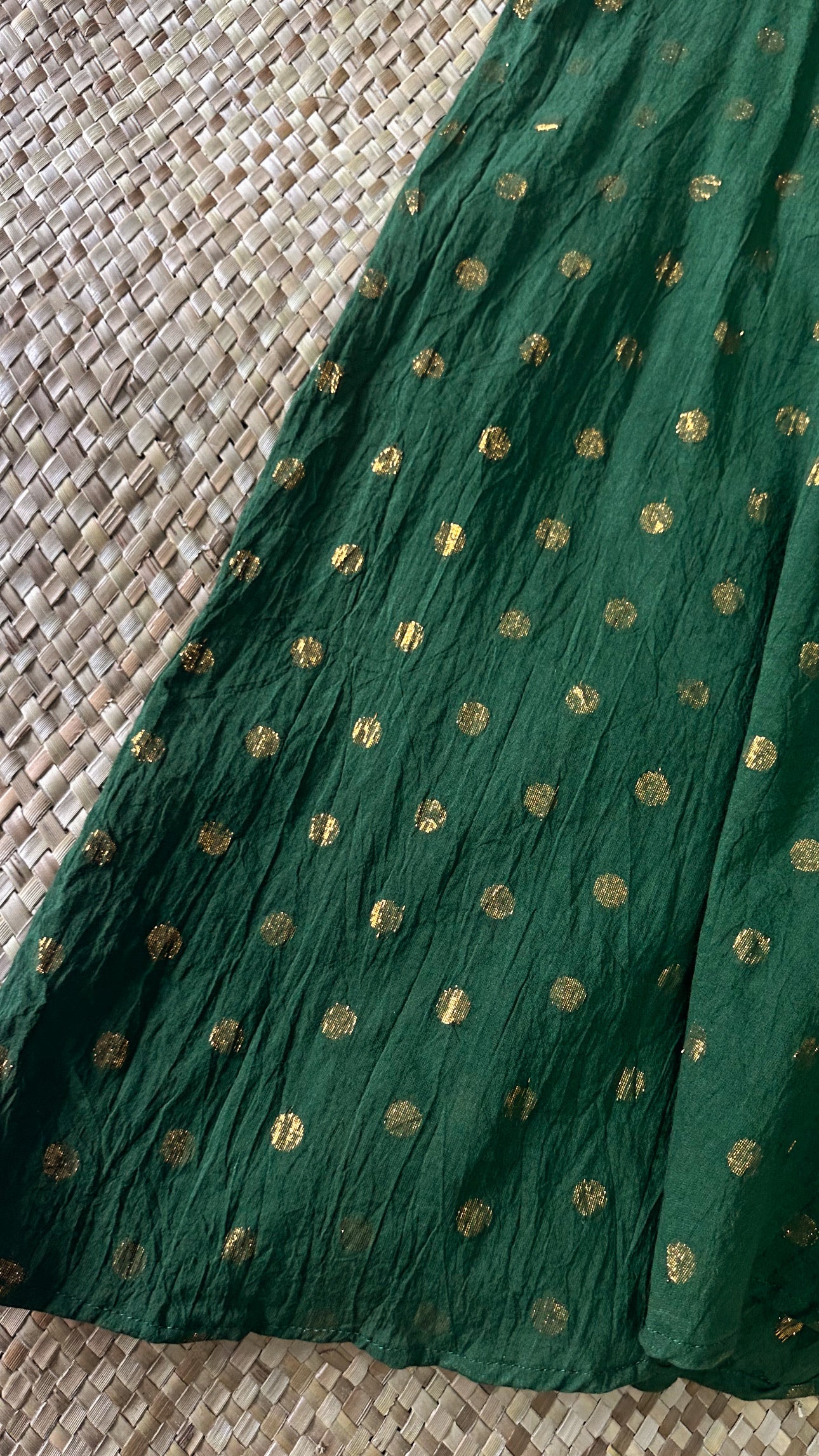 Mandharam Hand dyed Onam Collection - Ithal