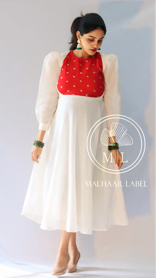 Mayoora  onam Collection - pottu