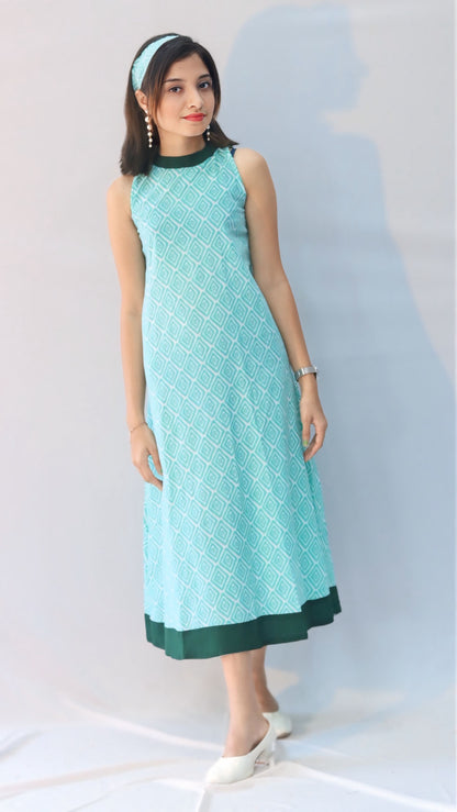 Asso  Dress - Sleeves inside