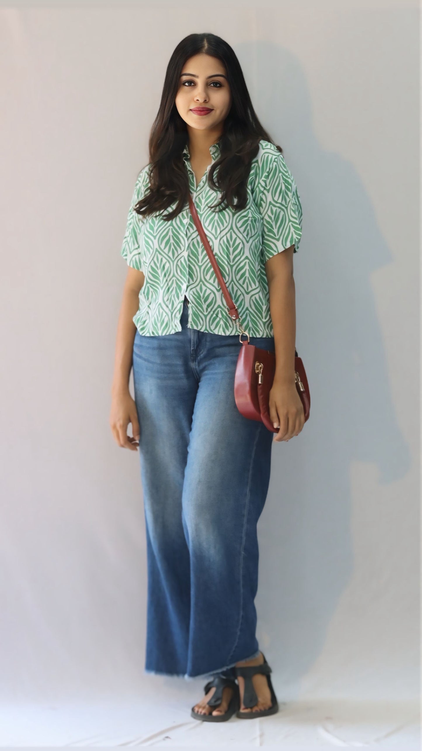 Zein Crop Shirt